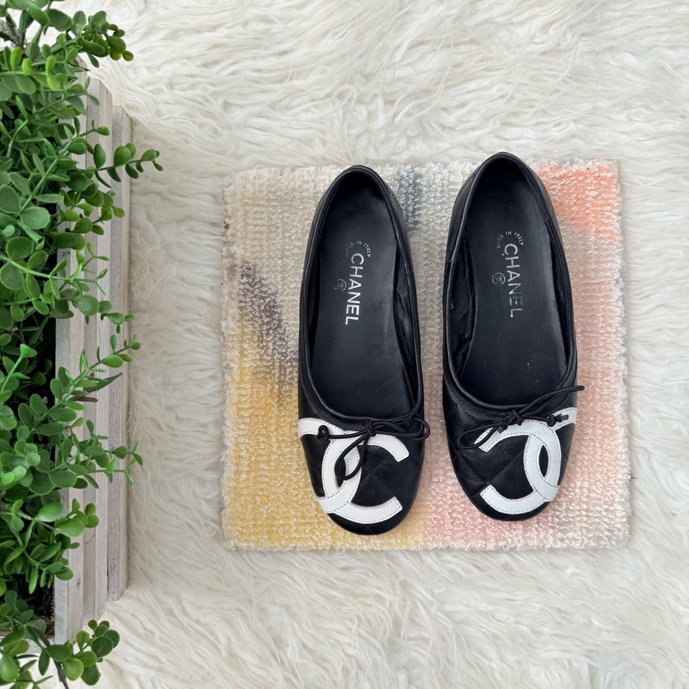 Chanel Cambon Leather Quilted Ballet Flats EUR 42/US 11